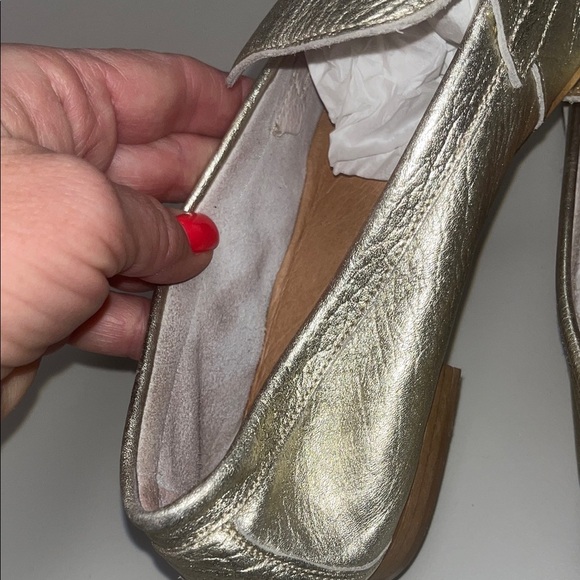 Free People Metallic Gold Leather Loafers size 37 or 7 - Picture 12 of 13